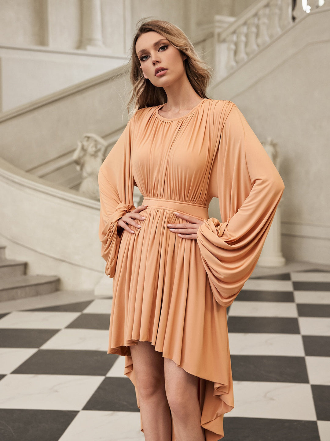 Marszczona sukienka midi z długim rękawem Galdrek 