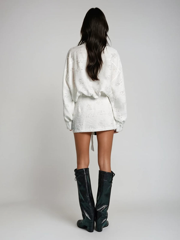 Sukienka mini z długim rękawem i kokardą Katella